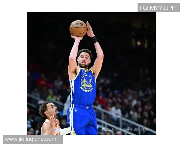 当NBA巨星踏上绿茵场展现篮球手的独特足球风采 当NBA巨星踏上绿茵场展现篮球手的独特足球风采