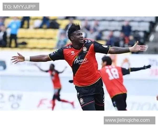 皇马荣耀100手机壳,展现球星风采,纪念足球传奇,致敬荣耀时刻 皇马荣耀100手机壳,展现球星风采,纪念足球传奇,致敬荣耀时刻